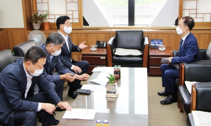 국가균형발전위원장 만난 나주시장, “혁신도시 시즌2” 강력히 촉구