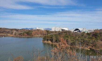 광주중앙공원 1지구 놓고 “풍암호수 녹조·악취 해결부터”