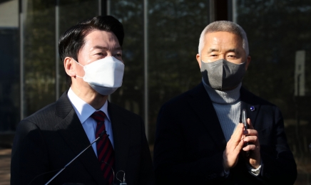 함평 달려간 안철수, 상임선대위원장에 최진석 교수 영입