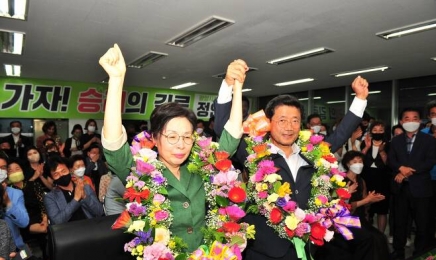 정인화 광양시장 당선 유력, 3수 도전 김재무 꺾어