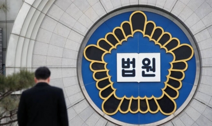 경찰과 술자리 중 여성 무차별 폭행한 건설사 대표 징역 5개월