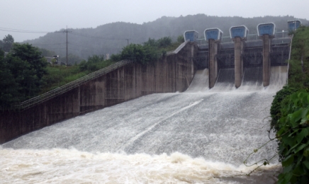 광주·전남 이틀간 최대 244mm 폭우…내일(17일)까지 50-150, 많은 곳은 200mm 비