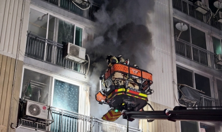 전북 익산 아파트서 화재…주민 22명 연기 흡입