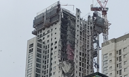 광주 아파트 공사장서 외벽 붕괴…작업자 6명 연락두절