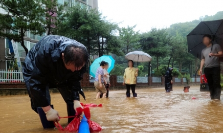 전북 최대 266.5mm 폭우…‘주택 도로 침수 피해 커’