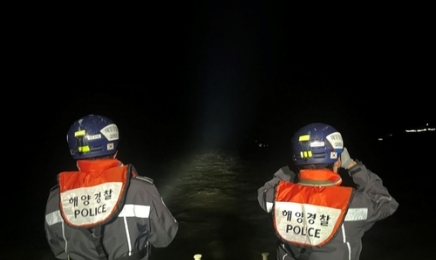 전남 완도서 어선 뒤집혀…“3명 사망·3명 구조”