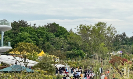 전남 최초 정원형 식물원 ‘산이정원’, 개장 첫날 5000여명 운집