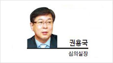 [세상읽기] 바보야, 문제는 부동자금이야