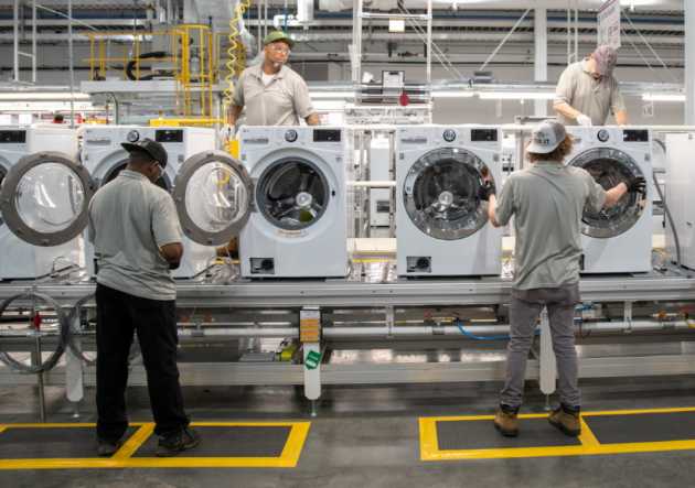 LG PAYS TRIBUTE TO U.S. WORKERS FOR ONE MILLION WASHING MACHINES