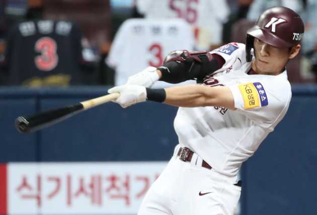 Hyun Soo Kim on his first major league home run 