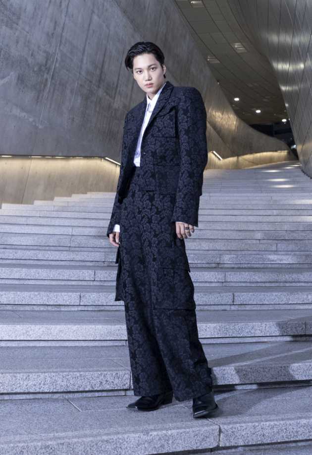Bae Doo-na in fashion week - The Korea Times