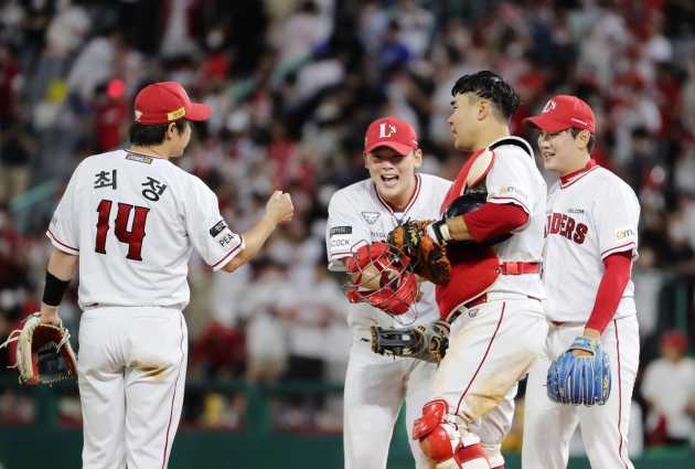 KBO teams set to resume battles for postseason berths - The Korea