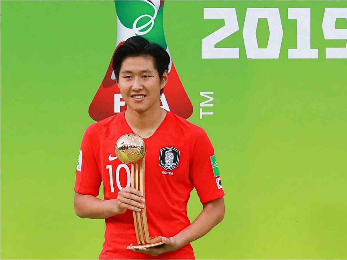 Trending] Teen soccer star Lee Kang-in entangled in 'love-stagram' incident