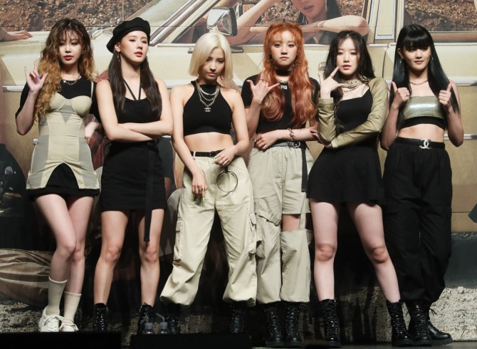G)I-DLE explains why it landed on hip-hop with 'Uh-Oh'